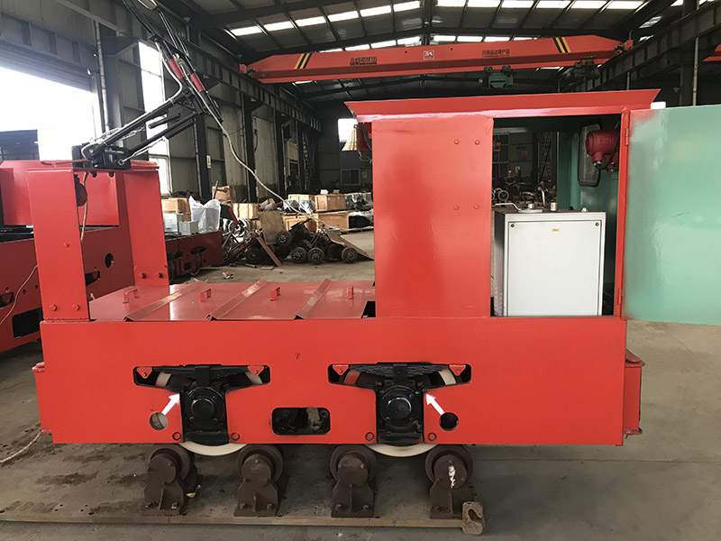 架線式電機(jī)車