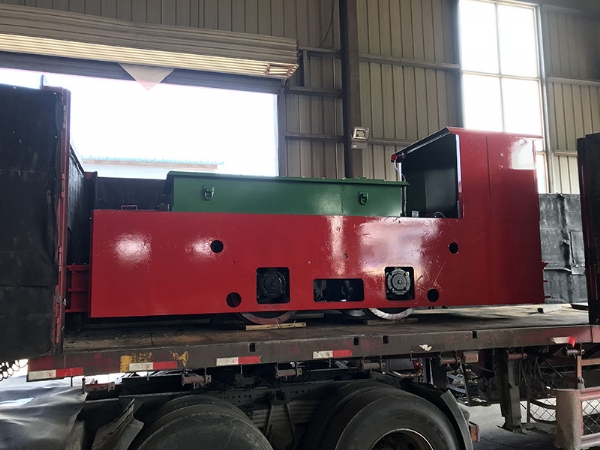 蓄電池電機(jī)車